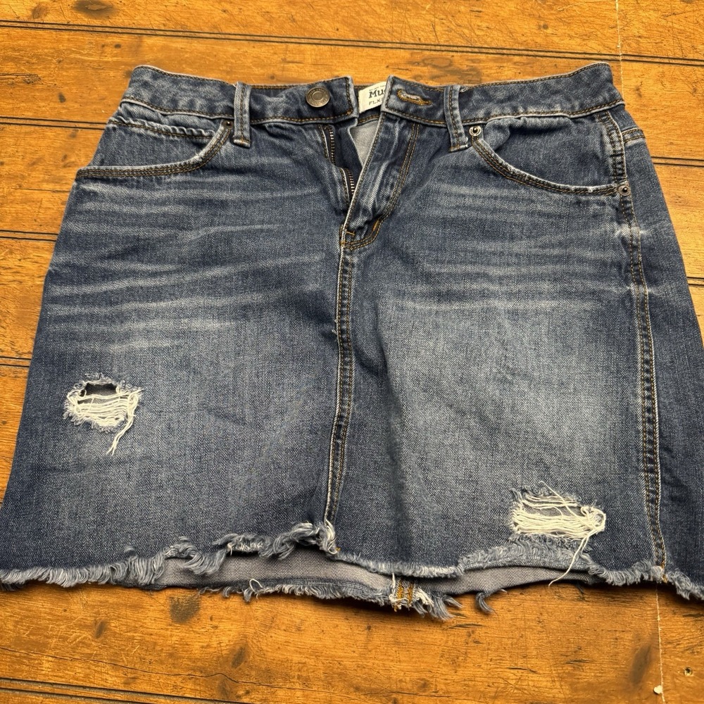 Mudd Women's/Juniors Size 9 Distressed‎ Raw Hem Stretch Blue Jean Denim Skirt